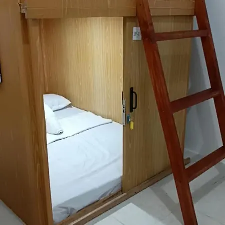 Capsule88 Hotel